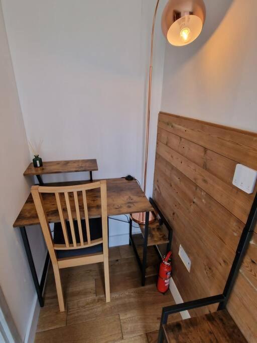 Two-Bedroom Cosy Country Lodge With Private Patio Greenhithe Exterior foto